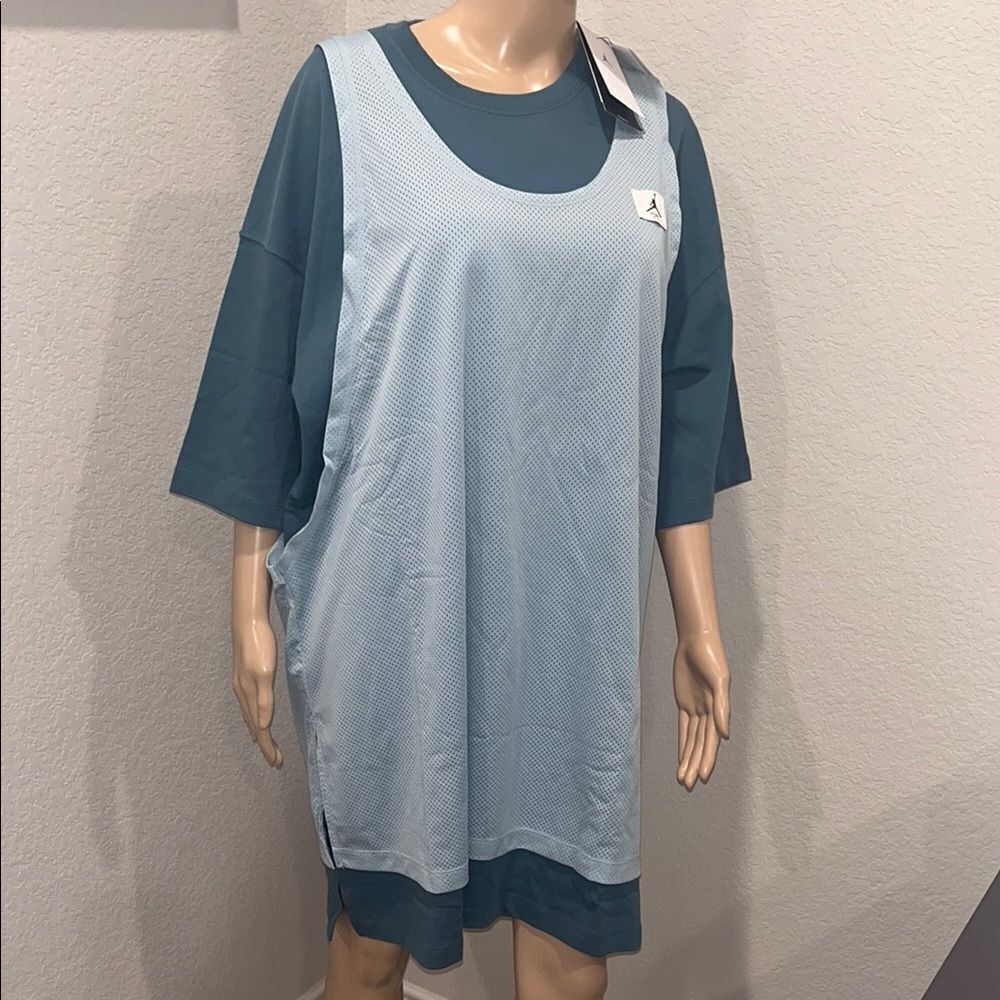 Nwt Jordan Women's Midi Dress in dark Teal and Light teal
